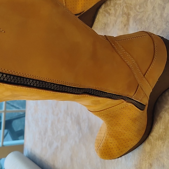 Timberland Suede Wedge Boots Size 10 - Picture 5 of 8